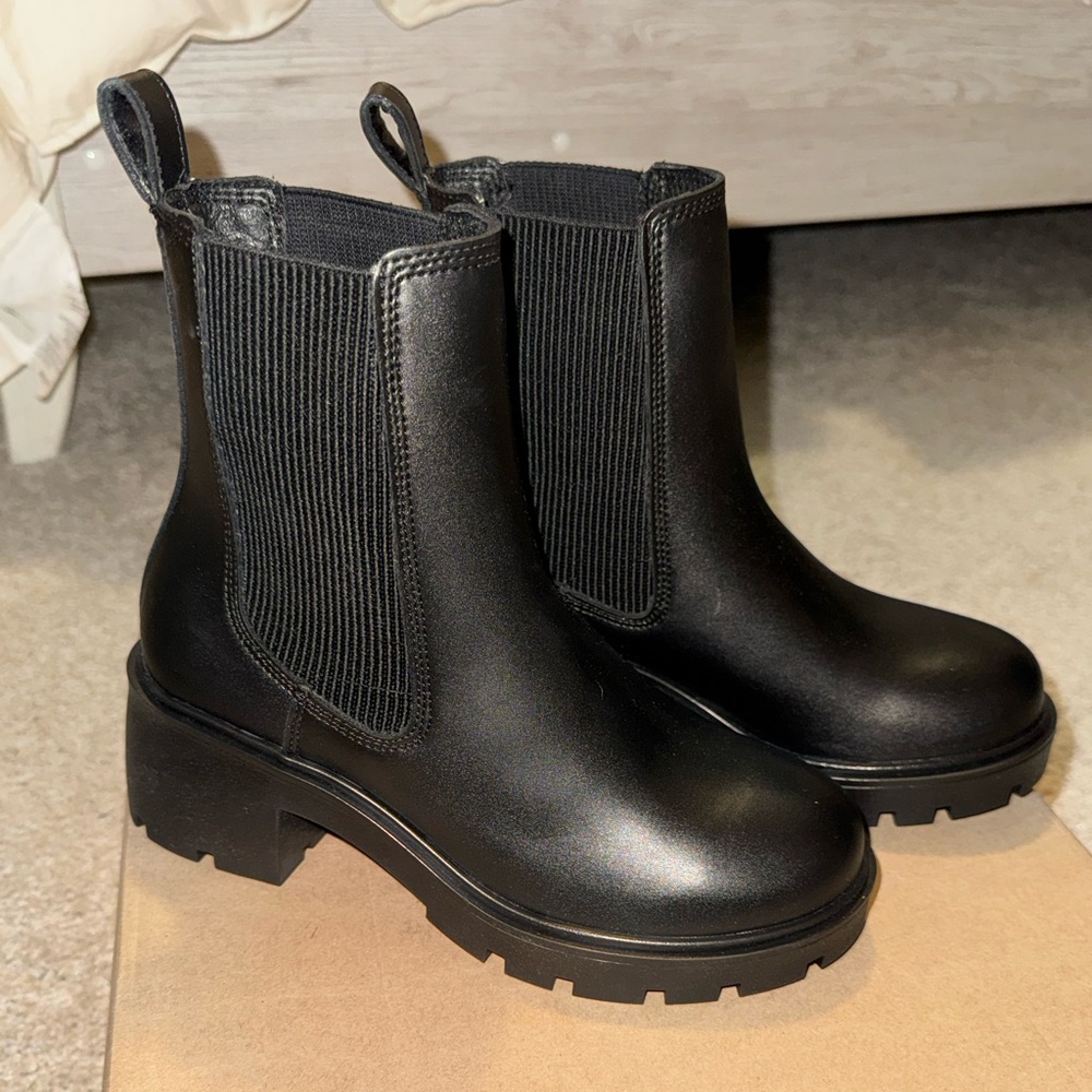 Steve Madden Black Ankle Booties